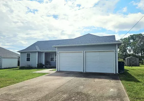 Exterior - 524 E Yale St, Liberal, MO 64762 photo 2 of 8