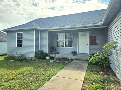 Exterior - 524 E Yale St, Liberal, MO 64762 photo 3 of 8