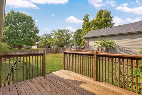 Exterior - 981 W Jake Flood Cir, Nixa, MO 65714 photo 4 of 9