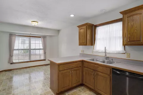 Kitchen - 981 W Jake Flood Cir, Nixa, MO 65714 photo 4 of 4