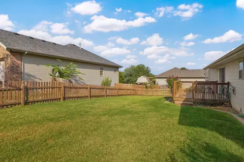 Exterior - 981 W Jake Flood Cir, Nixa, MO 65714 photo 5 of 9
