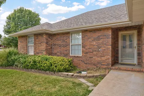 Exterior - 981 W Jake Flood Cir, Nixa, MO 65714 photo 3 of 9