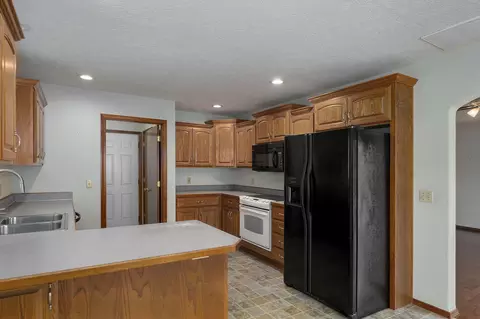 Kitchen - 981 W Jake Flood Cir, Nixa, MO 65714 photo 2 of 4