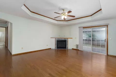 Living - 981 W Jake Flood Cir, Nixa, MO 65714 photo 2 of 3
