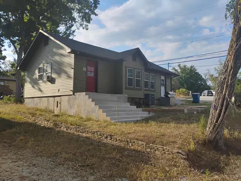 231 Lake St, Rockaway Beach, MO 65740