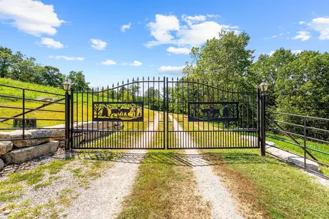00000 Huckleberry Dr, Omaha, AR 72662