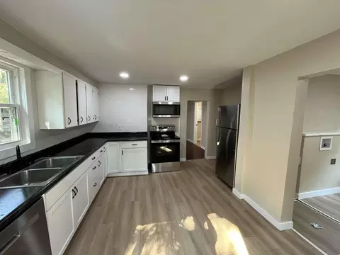 Kitchen - 2300 N Main Ave, Springfield, MO 65803 photo 2 of 3