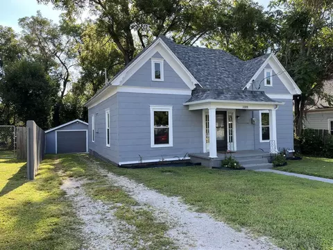 Exterior - 2300 N Main Ave, Springfield, MO 65803 photo 2 of 2
