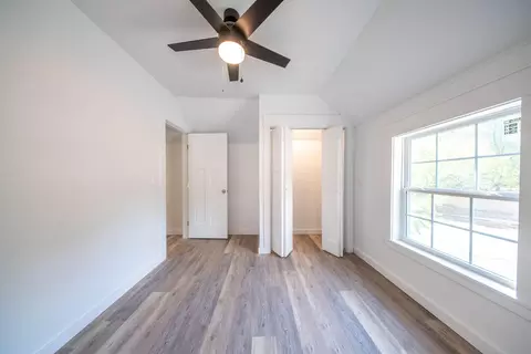 Bedroom - 424 N 3rd St, Thayer, MO 65791 photo 6 of 6