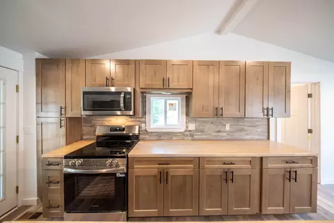 Kitchen - 424 N 3rd St, Thayer, MO 65791 photo 2 of 3