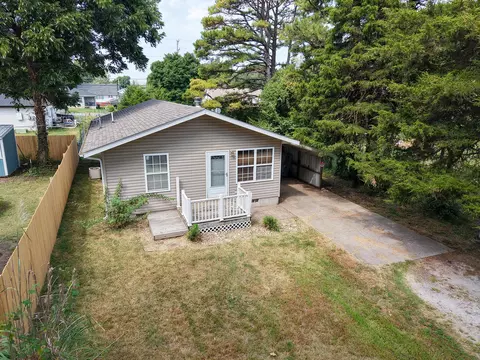 119 Cherry St, Marshfield, MO 65706 photo 2