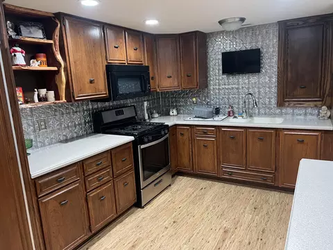 Kitchen - 838 Alpha Dr, Brixey, MO 65618 photo 2 of 5