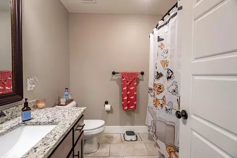 Bath - 614 N Eagle Park Dr, Nixa, MO 65714 photo 6 of 8