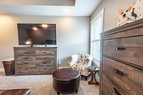 Bedroom - 614 N Eagle Park Dr, Nixa, MO 65714 photo 1 of 7