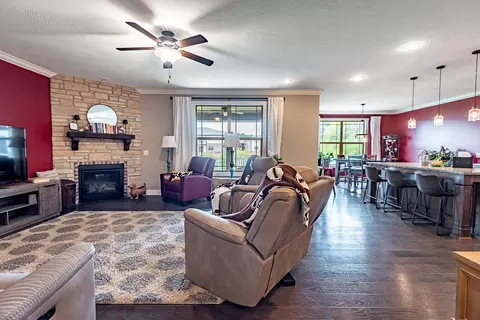 Living - 614 N Eagle Park Dr, Nixa, MO 65714 photo 1 of 3