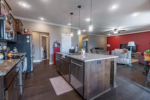 Kitchen - 614 N Eagle Park Dr, Nixa, MO 65714 photo 1 of 5