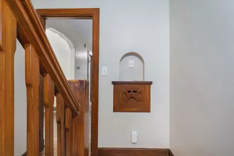Entry Way - 1328 E Bennett St, Springfield, MO 65804 photo 4 of 5