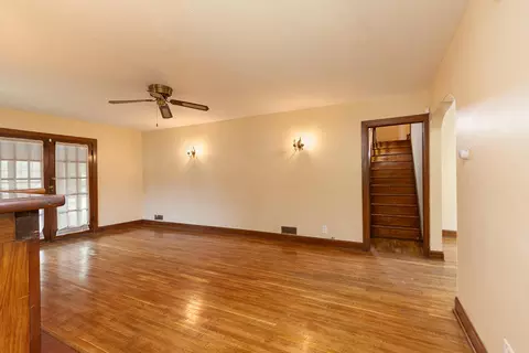 Living - 1328 E Bennett St, Springfield, MO 65804 photo 3 of 7