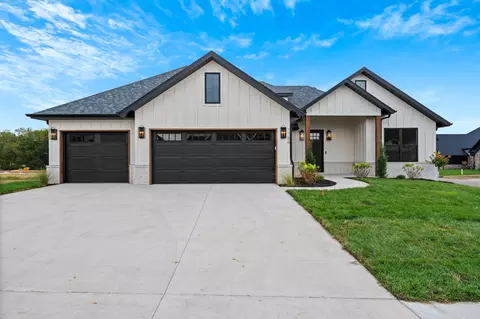 1786 S Pinecone Path, Springfield, MO 65809 photo 2