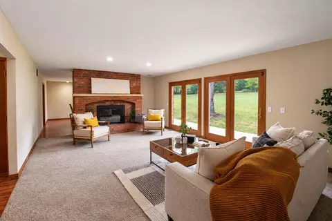 Living - 385 Jones Rd, Ozark, MO 65721 photo 4 of 5