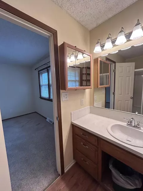 Bath - 3233 S Jefferson Ave, Springfield, MO 65807 photo 5 of 5