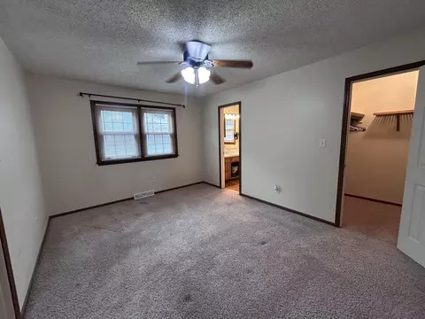 Bedroom - 3233 S Jefferson Ave, Springfield, MO 65807 photo 3 of 7