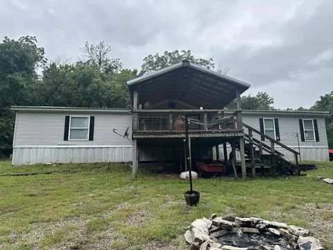 18611 Farm Road 2107, Aurora, MO 65605