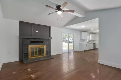 Living - 1025 W Vancouver St, Springfield, MO 65803 photo 1 of 7