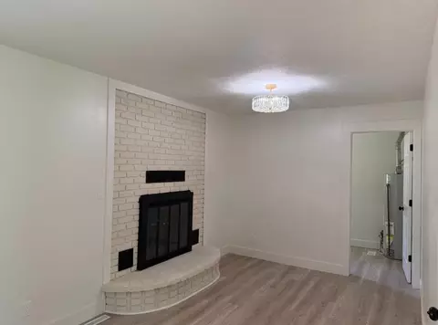 Living - 928 Walnut Lawn Ct, Springfield, MO 65807 photo 1 of 2