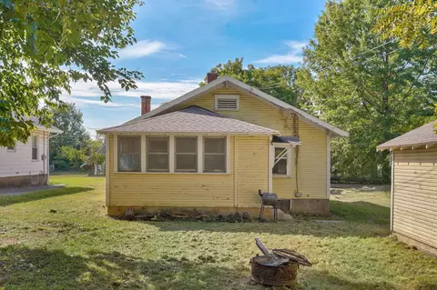 Exterior - 2038 N Douglas Ave, Springfield, MO 65803 photo 9 of 9