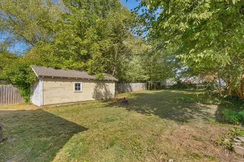Exterior - 2038 N Douglas Ave, Springfield, MO 65803 photo 5 of 9