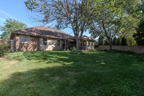 Exterior - 511 N Clover Ct, Nixa, MO 65714 photo 7 of 9