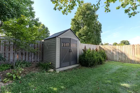 Exterior - 511 N Clover Ct, Nixa, MO 65714 photo 6 of 9