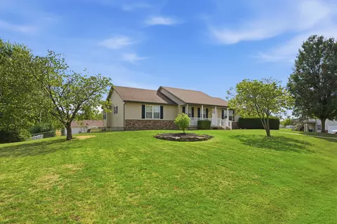 1421 Van Winkle St, Joplin, MO 64801