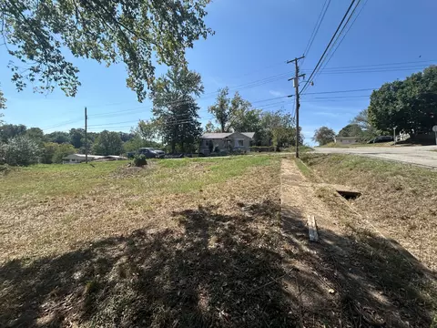 418 N 4th St, Thayer, MO 65791 photo 5