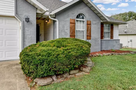 Exterior - 1302 W Turnberry Blvd, Ozark, MO 65721 photo 3 of 14
