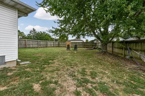 Exterior - 1302 W Turnberry Blvd, Ozark, MO 65721 photo 11 of 14