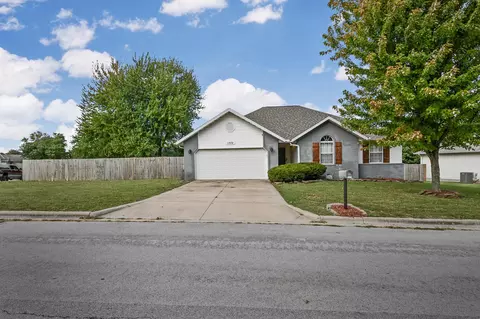 Exterior - 1302 W Turnberry Blvd, Ozark, MO 65721 photo 2 of 14