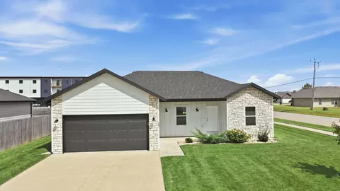 103 W Bluegrass St, Rogersville, MO 65742
