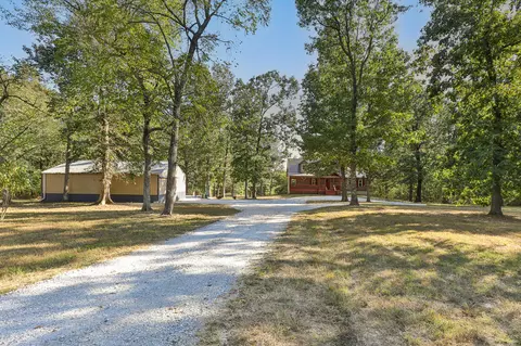 1556 E 464th Rd, Bolivar, MO 65613