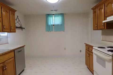 Kitchen - 1305 Prairie Ridge Rd, Ozark, MO 65721 photo 3 of 3