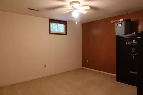 Bedroom - 1305 Prairie Ridge Rd, Ozark, MO 65721 photo 2 of 3