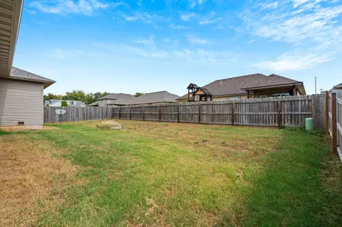 Exterior - 3120 N Marion Ave, Springfield, MO 65803 photo 4 of 5