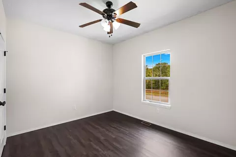 Bedroom - 3120 N Marion Ave, Springfield, MO 65803 photo 2 of 5