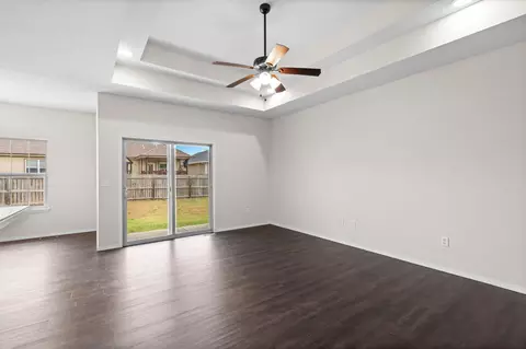 Living - 3120 N Marion Ave, Springfield, MO 65803 photo 4 of 5
