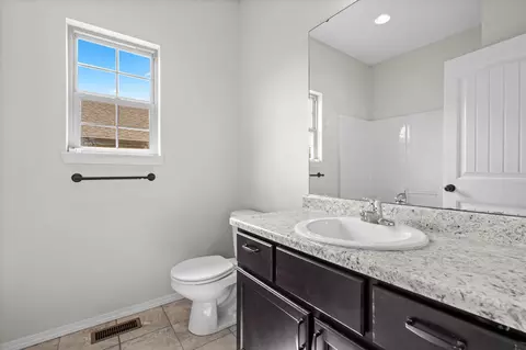 Bath - 3120 N Marion Ave, Springfield, MO 65803 photo 3 of 3