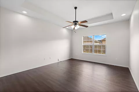 Living - 3120 N Marion Ave, Springfield, MO 65803 photo 5 of 5