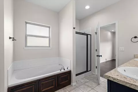Entry Way - 3120 N Marion Ave, Springfield, MO 65803 photo 4 of 5