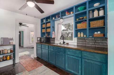 Kitchen - 815 E Dade 202, Everton, MO 65646 photo 1 of 2