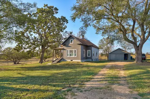 Exterior - 815 E Dade 202, Everton, MO 65646 photo 7 of 8